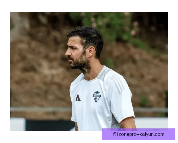 西甲绿白军团迎来新任主教练，期待重返巅峰的表现稳步提升